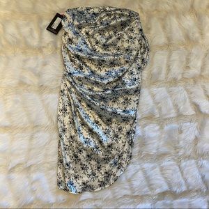NWT Floral satin skirt. PrettyLittleThing.